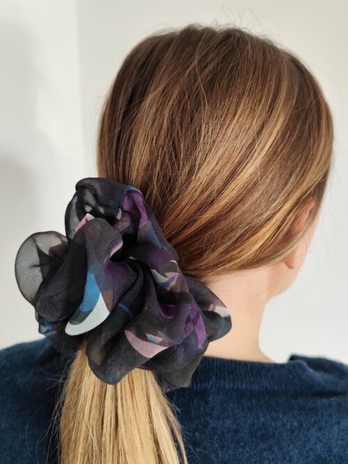 jedwabna scrunchie do włosów - niski kucyk