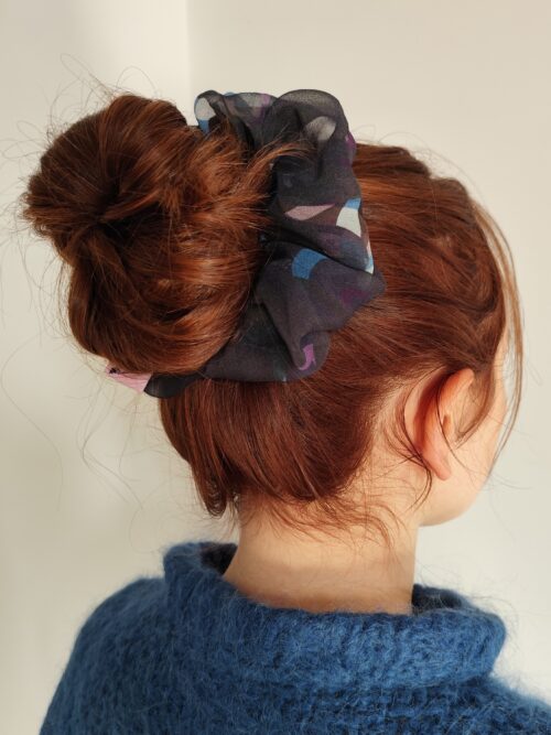 jedwabna scrunchie do włosów - luźny koczek